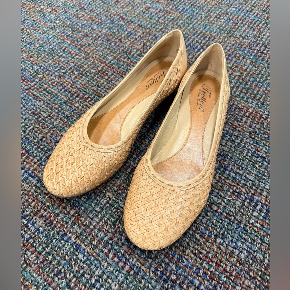 Trotters Brielle Woven Ballet Flat - Beige - Size 8.5 Narrow